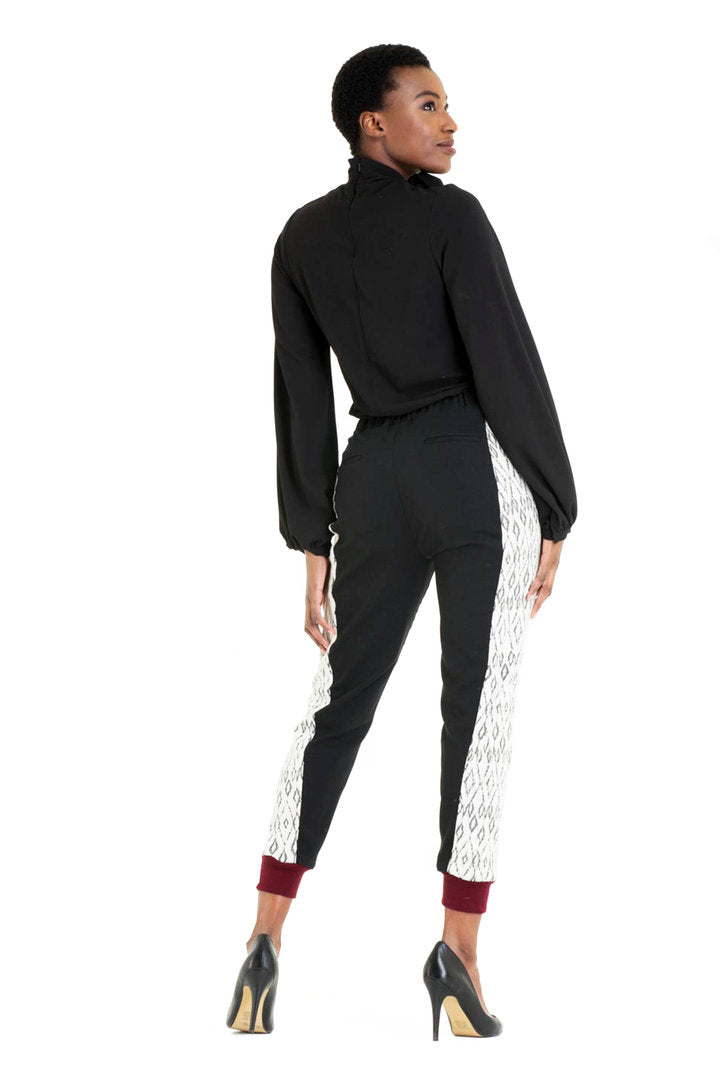 Owari Pussy Bow Top - Black